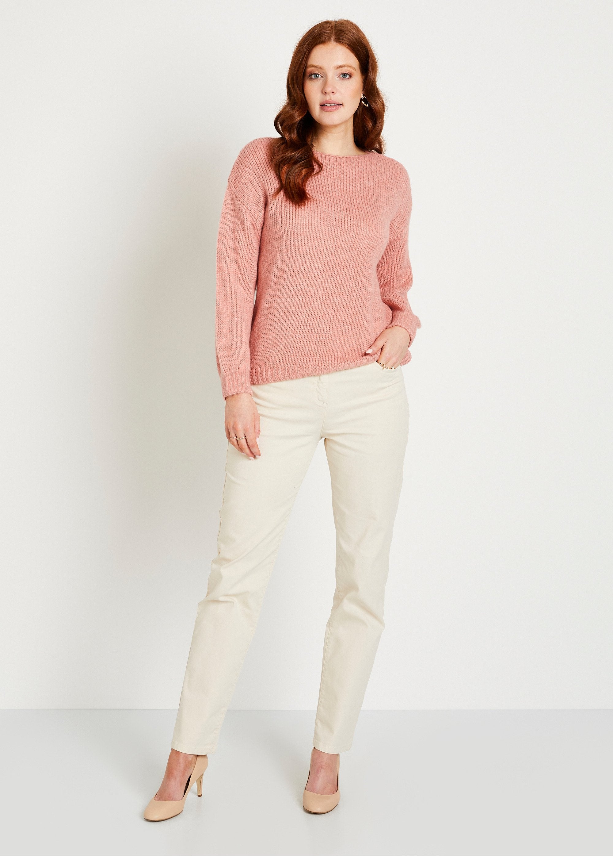 Loose-fitting_round-neck_sweater_Powdery_pink_SF1_slim