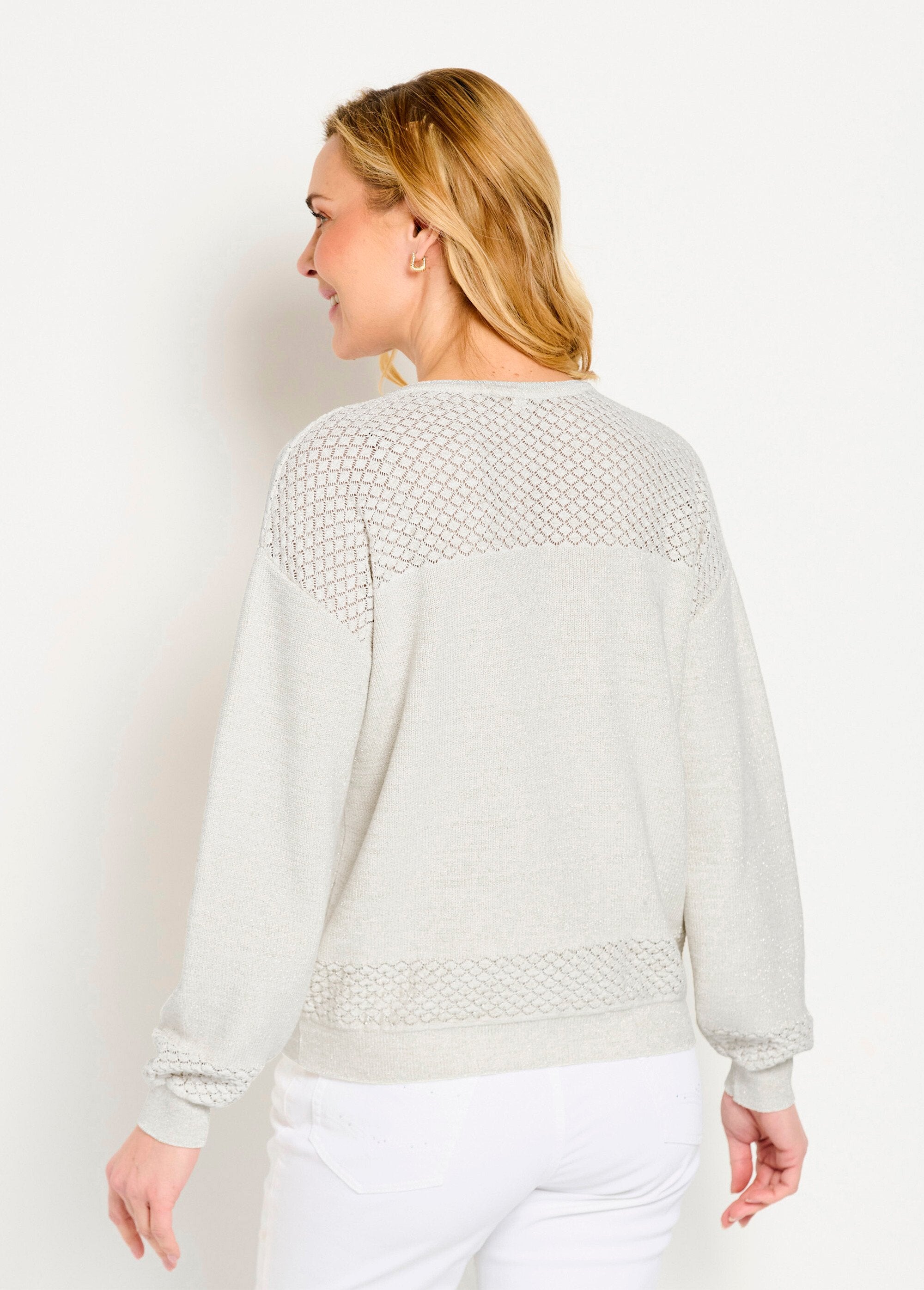 Soft_iridescent_short_sweater_with_V-neck_and_long_sleeves_Golden_beige_DO1_slim