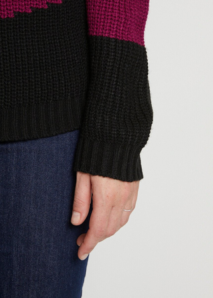 Graphic_sweater_with_beaded_and_fuzzy_knit_Blue_and_fuchsia_DE2_slim