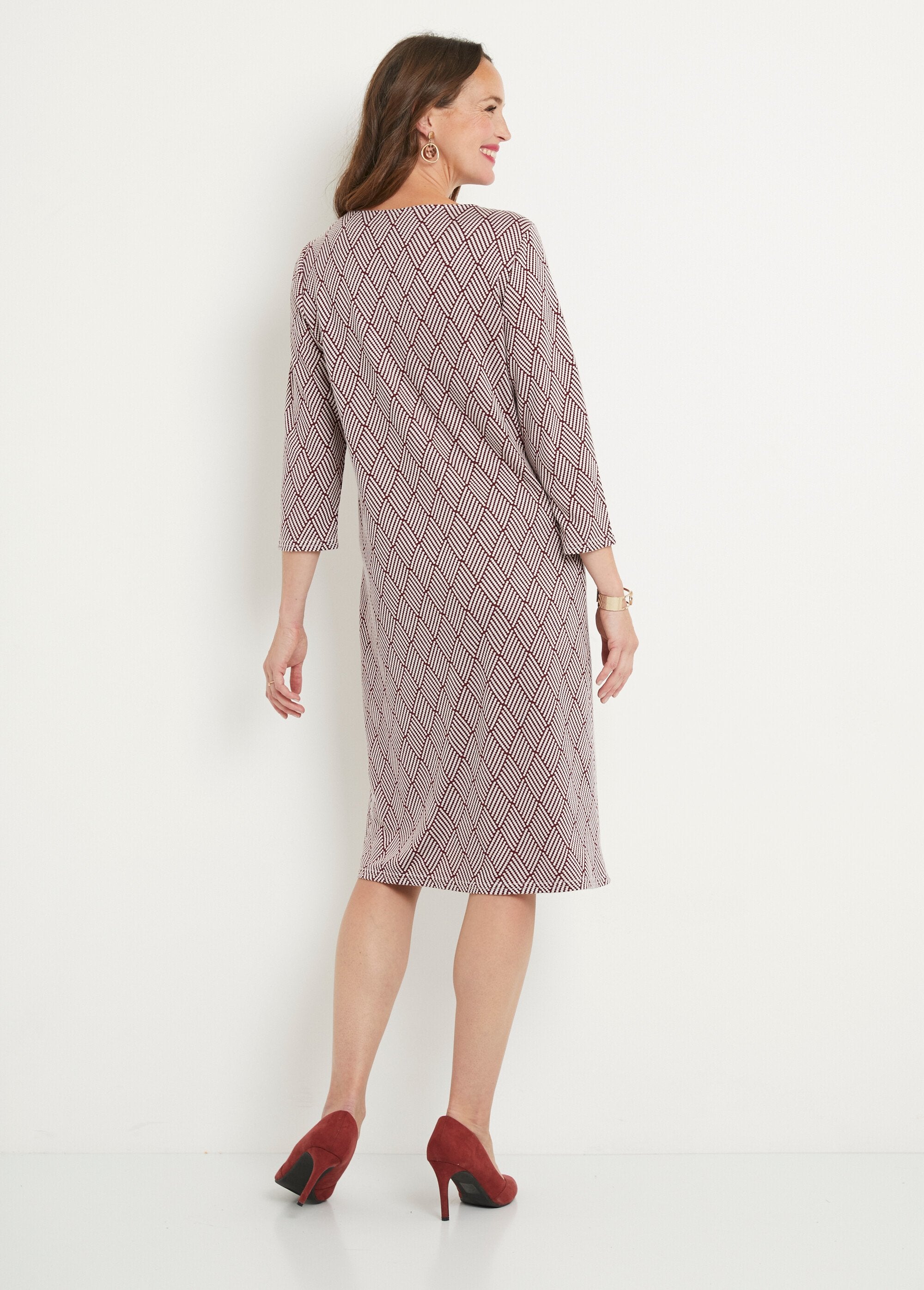 Short_straight_graphic_jacquard_dress_Bordeaux_and_ecru_DO1_slim