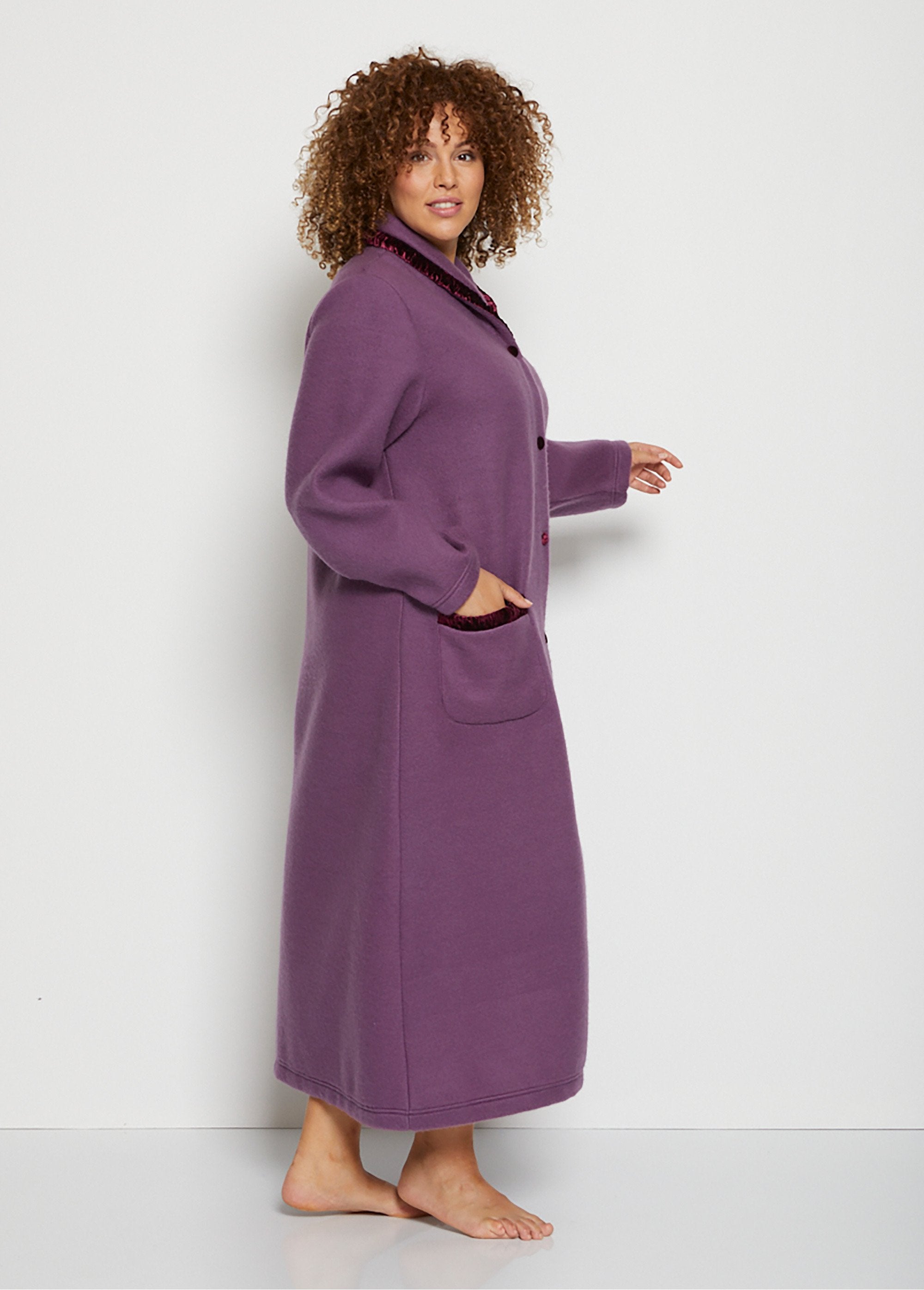 Courtelle®_long_fleece_dressing_gown_Plum_DR1_curvy