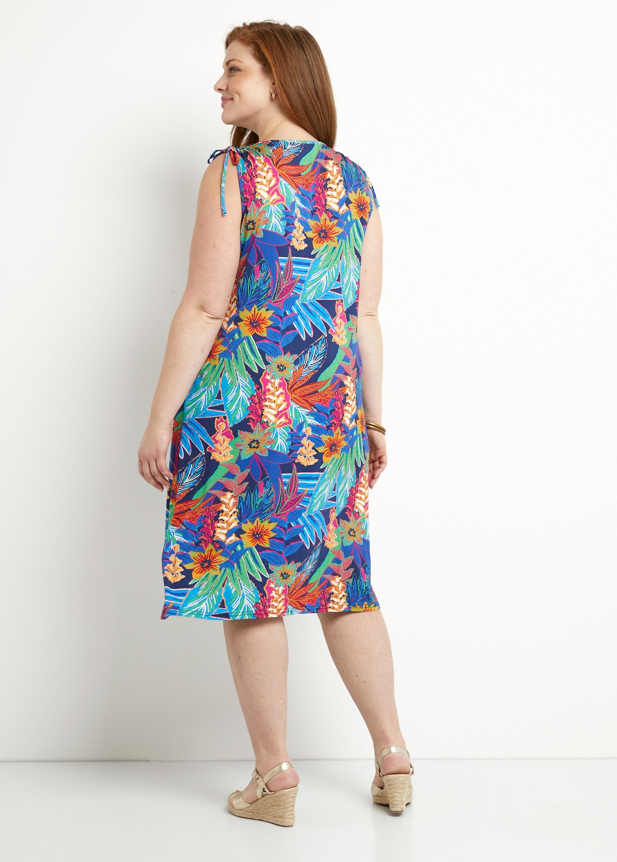 Tropical_floral_short_tank_dress_Blue_and_red_DO1_curvy