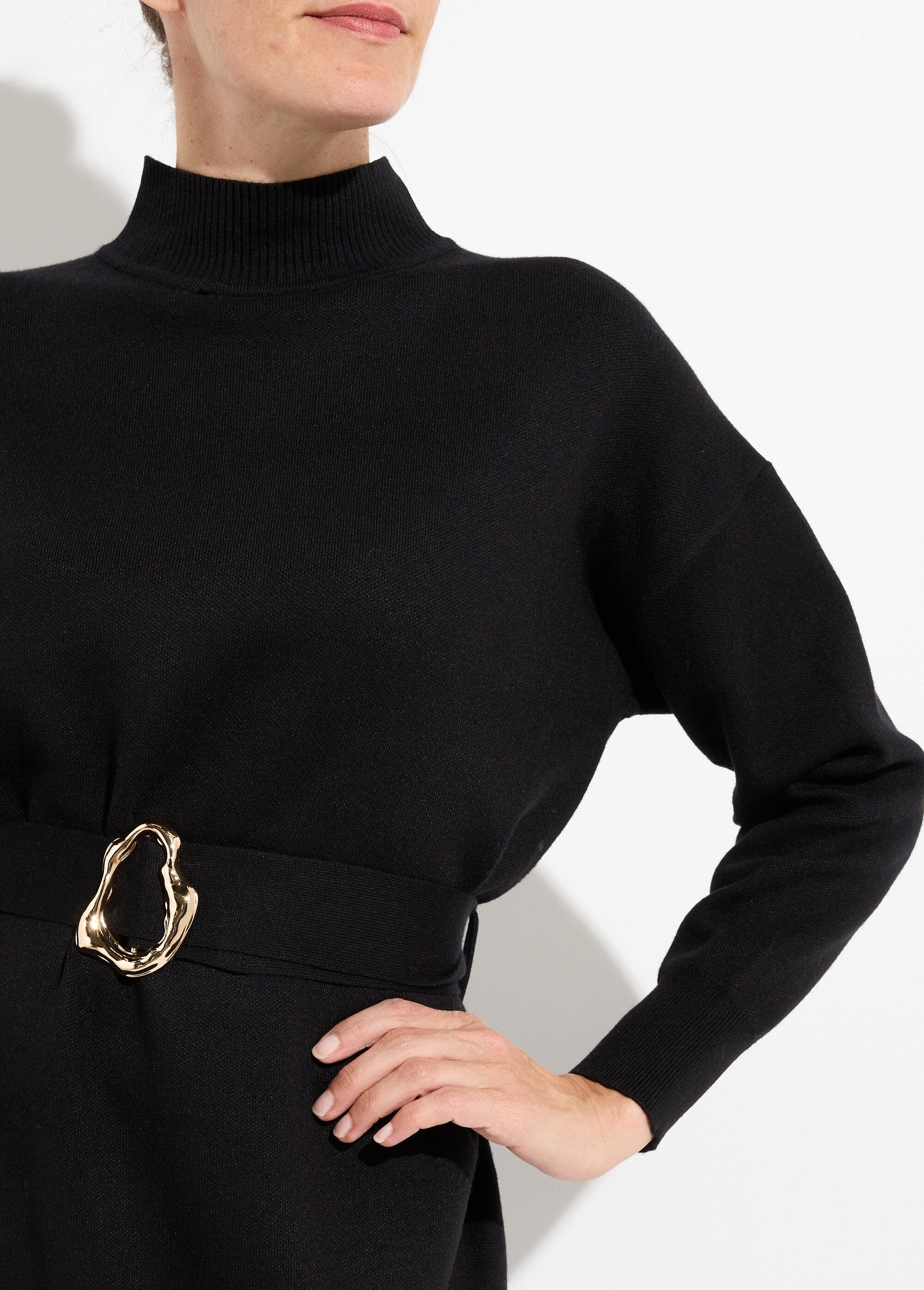 Robe_pull_col_montant_ceinture_métal_Noir_DE1_slim