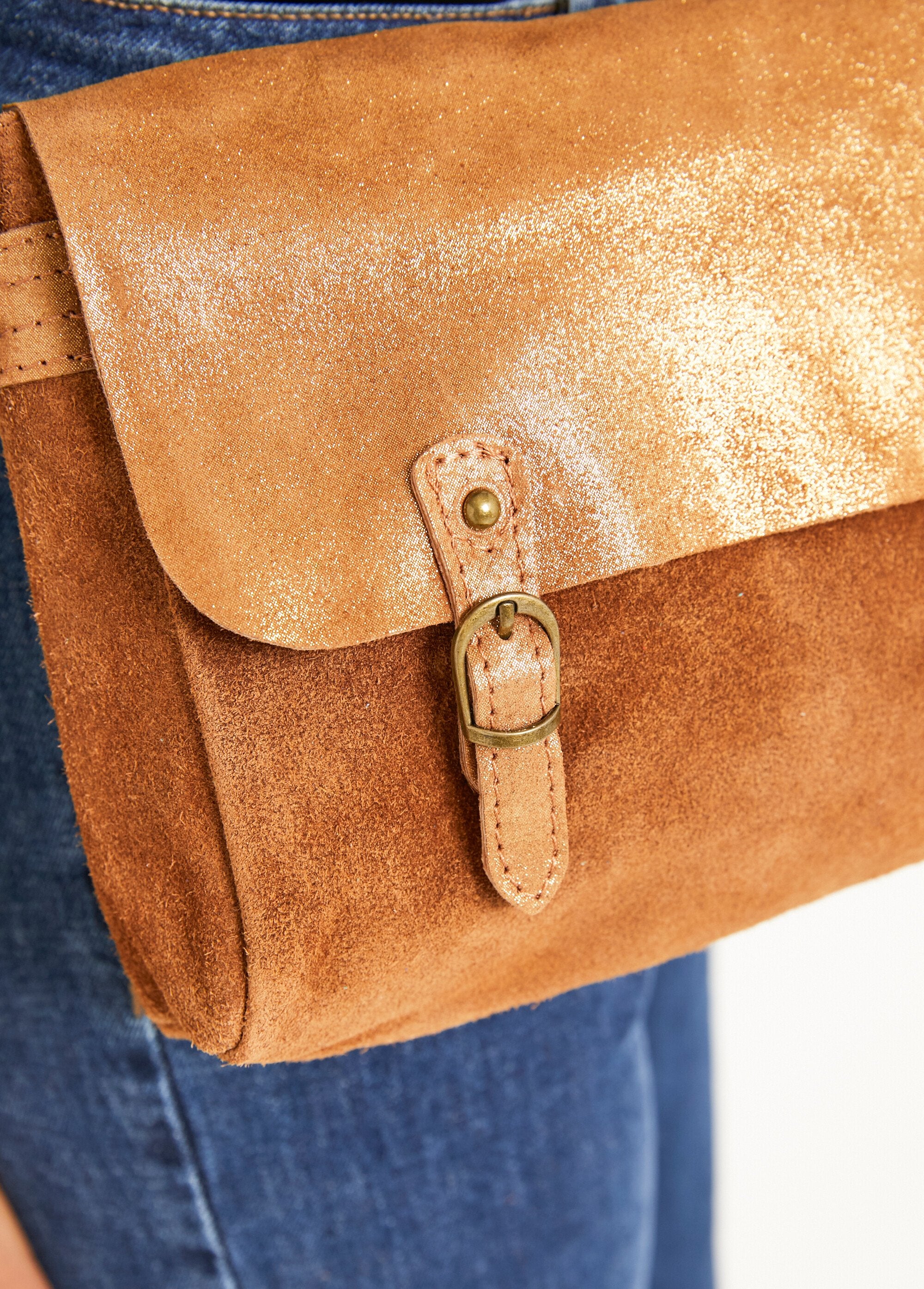 Suede-style_leather_shoulder_bag_Cognac_DE2_slim