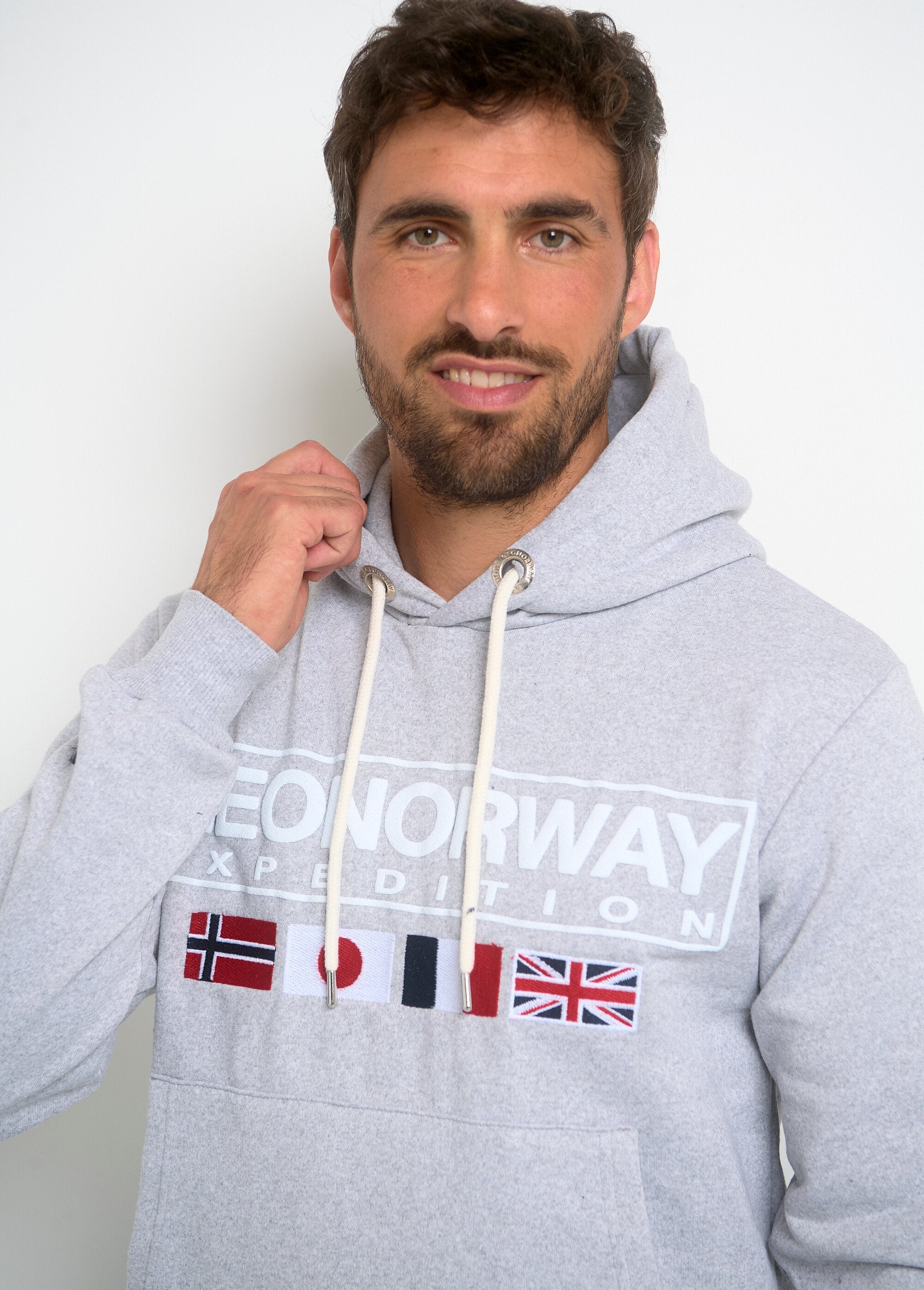 Kangaroo_Pocket_Flags_Hoodie_Grey_melange_DE1_slim