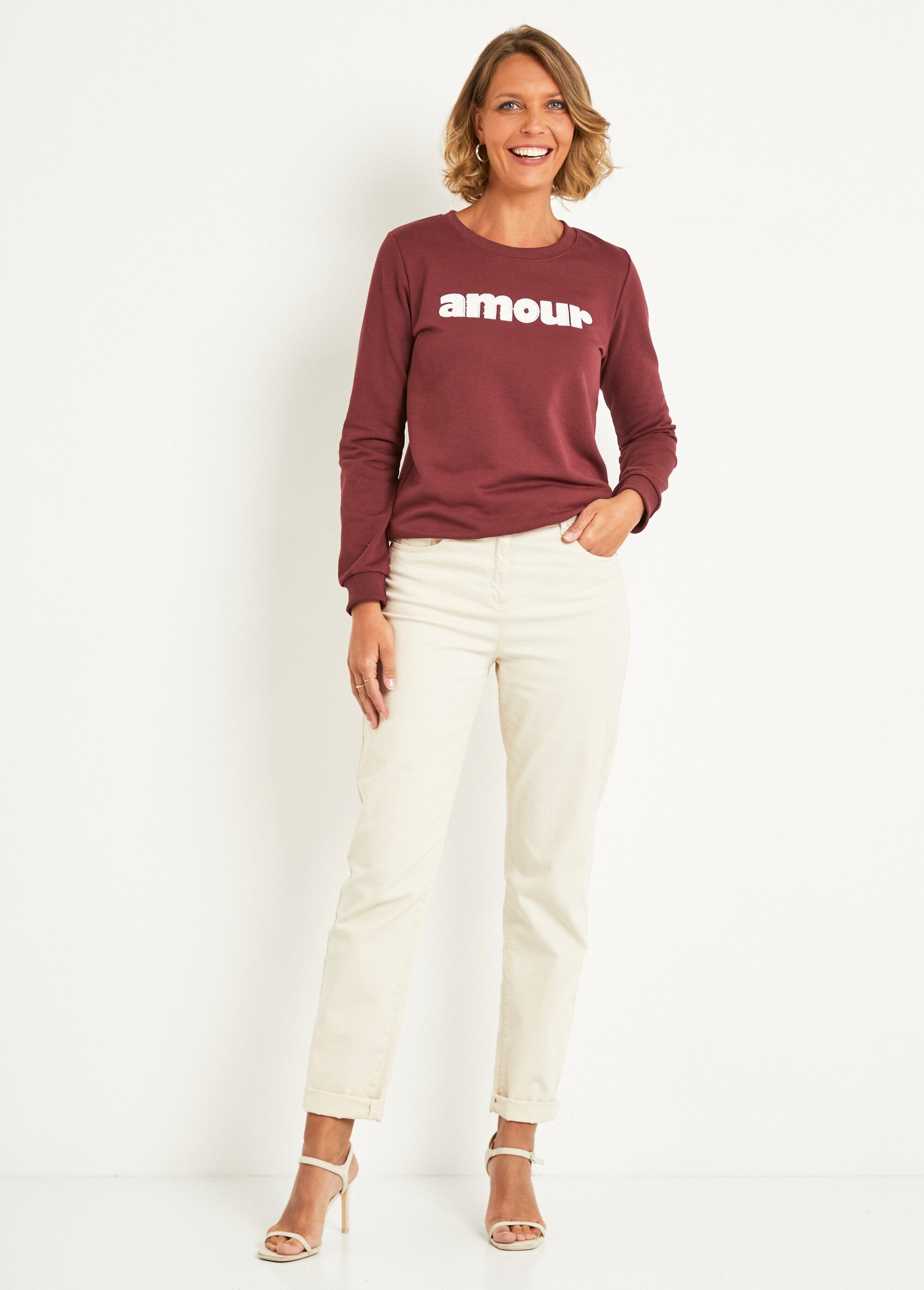 Long_sleeve_embroidered_message_sweatshirt_Bordeaux_SF1_slim