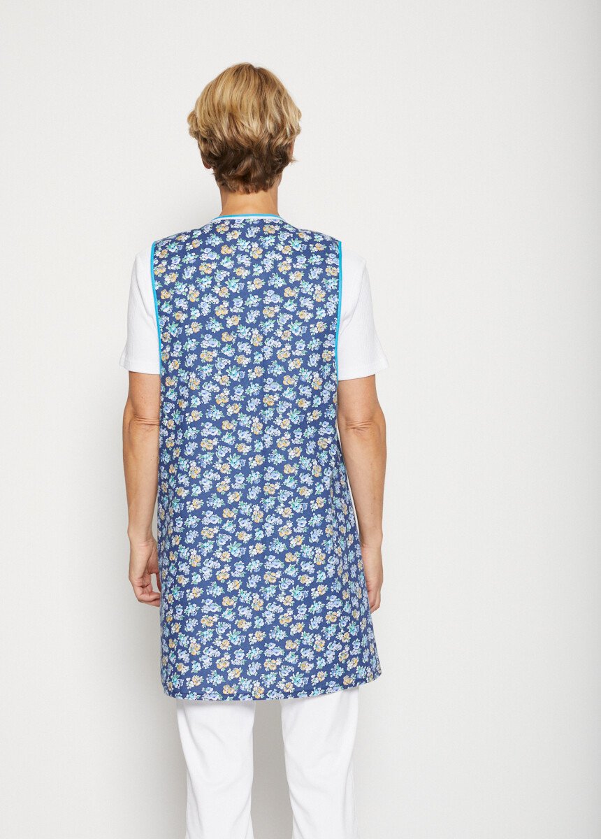 Short_printed_apron_with_wide_armholes_Navy_background_DO1_slim