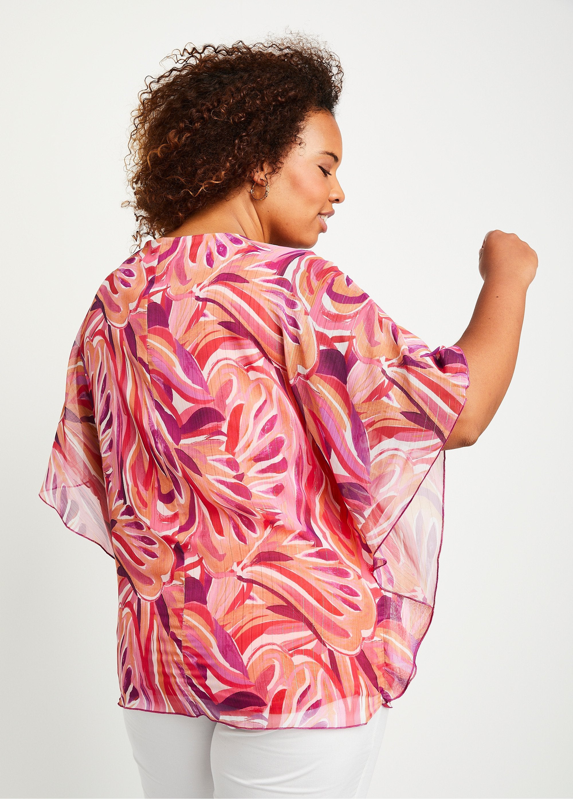 Long_flowing_tunic_with_leaf_pattern_Fuchsia_and_pink_DO1_curvy