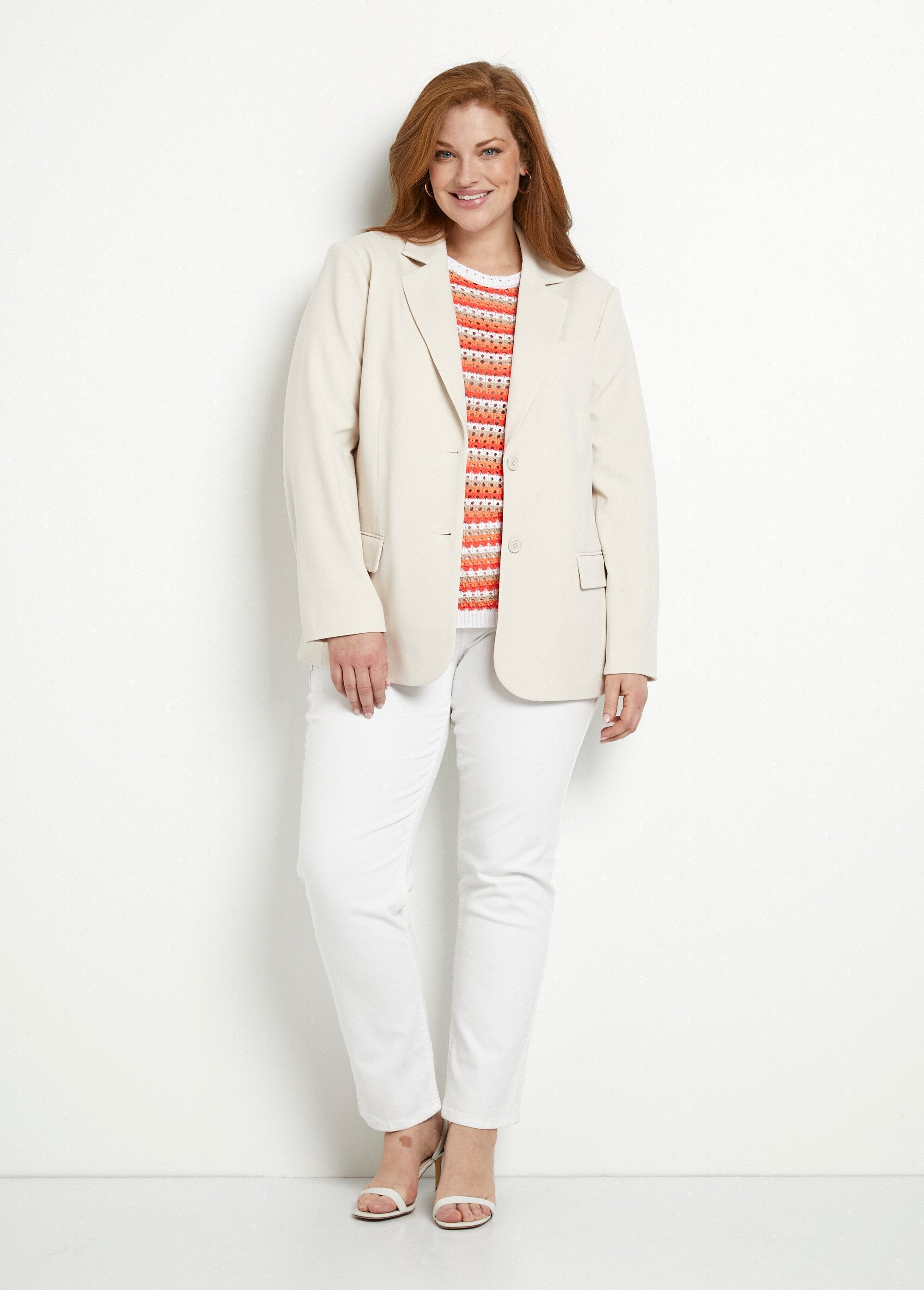 Straight_cut_plain_knit_blazer_jacket_Beige_SF1_curvy