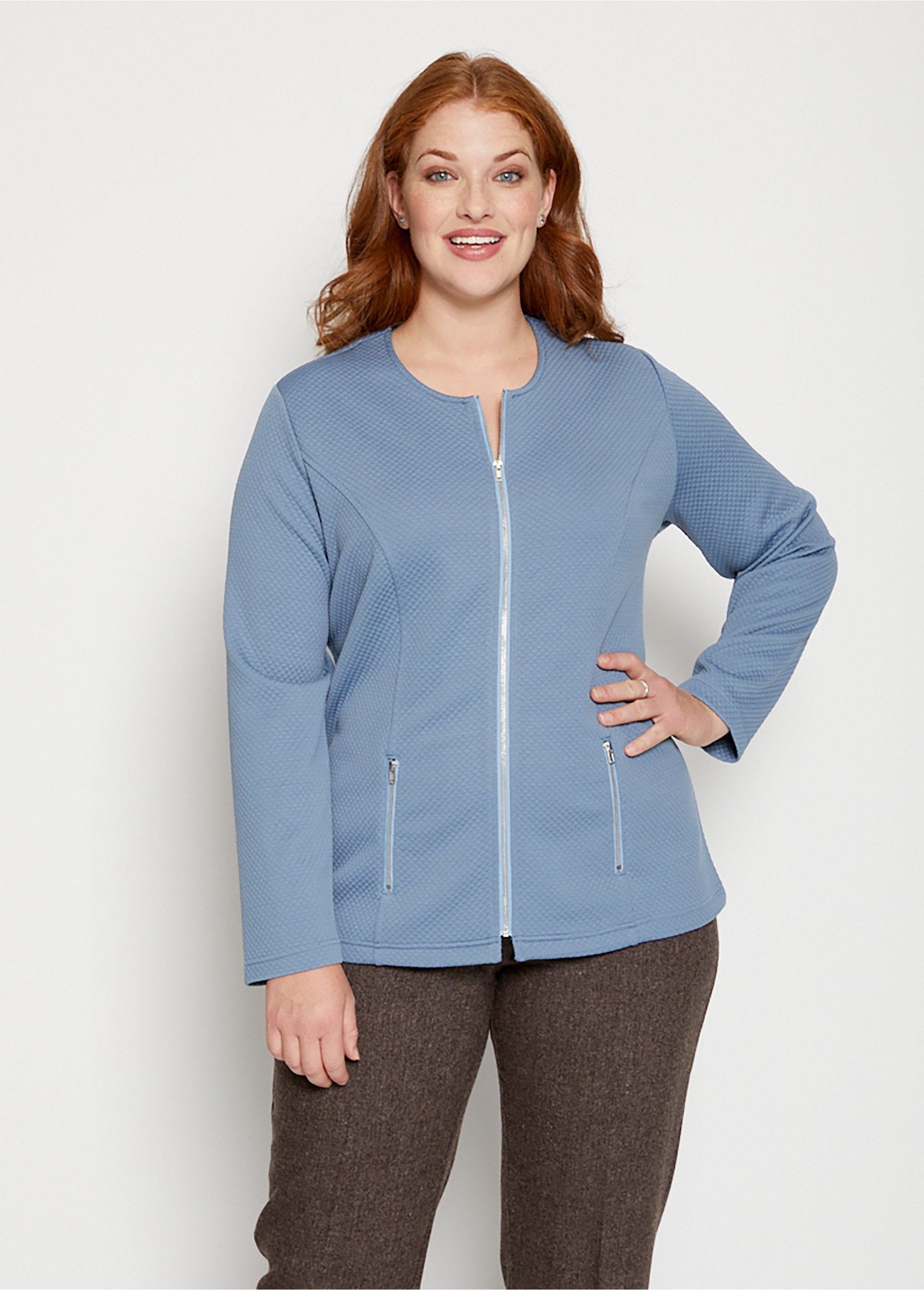 Fitted_collarless_jacket_Blue_FA1_curvy