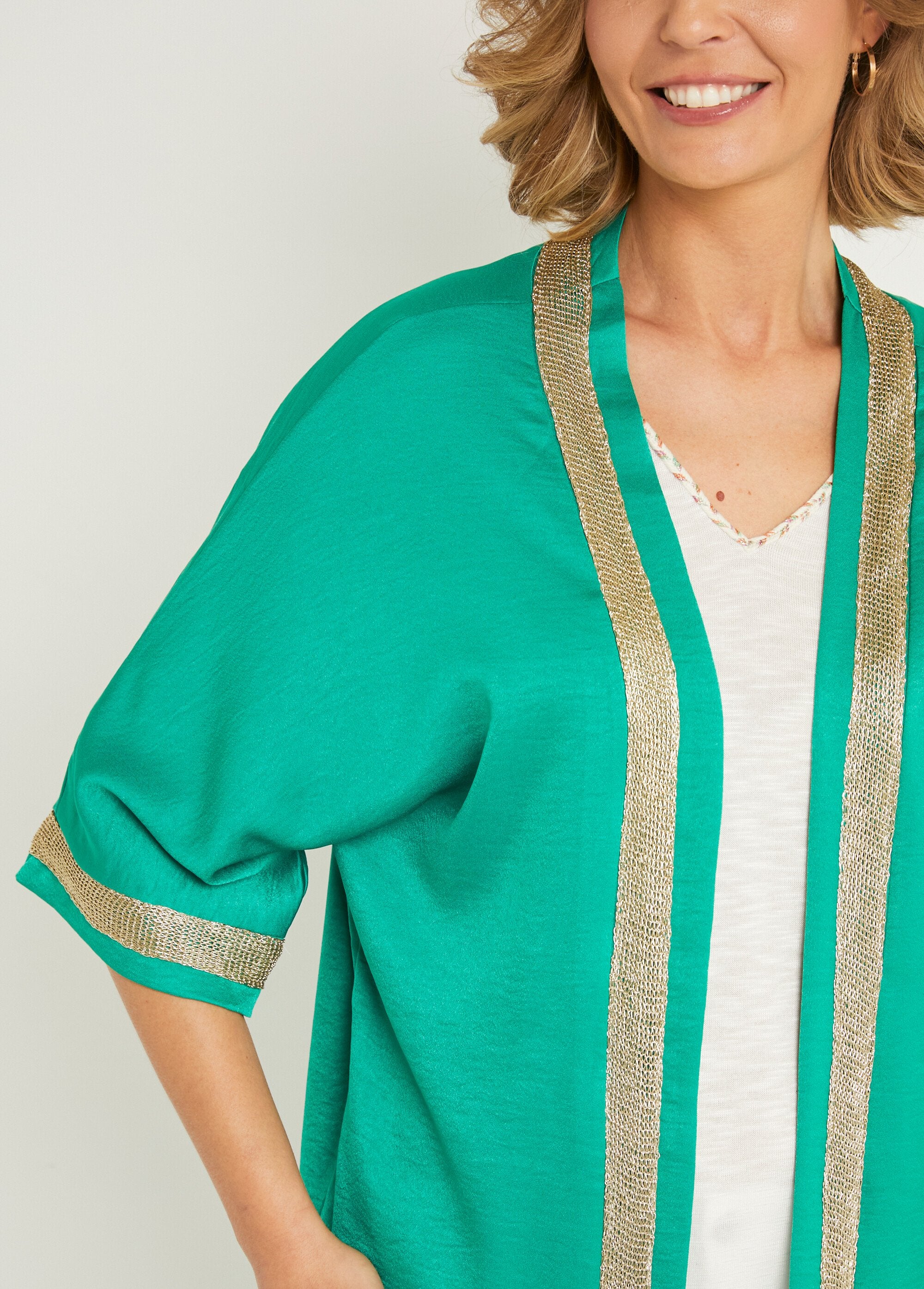 Long_flowing_jacket_with_chic_details_Green_DE2_slim